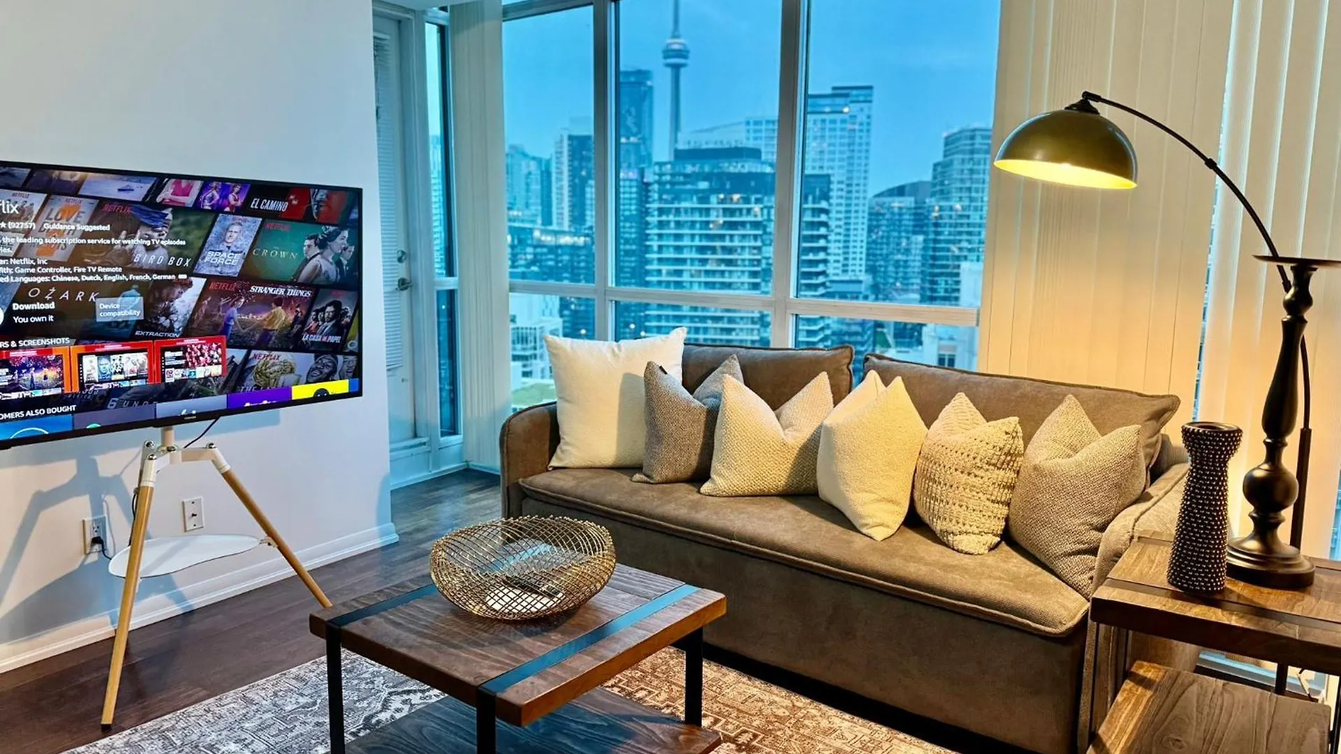 شقة Precious 2Br Plus Den In The Heart Of تورونتو